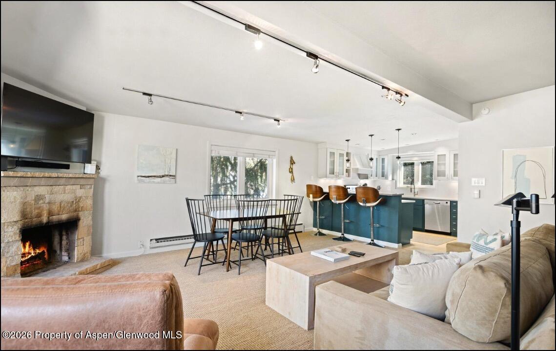 805 E Cooper Avenue 12