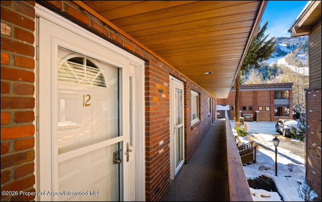 805 E Cooper Avenue 12