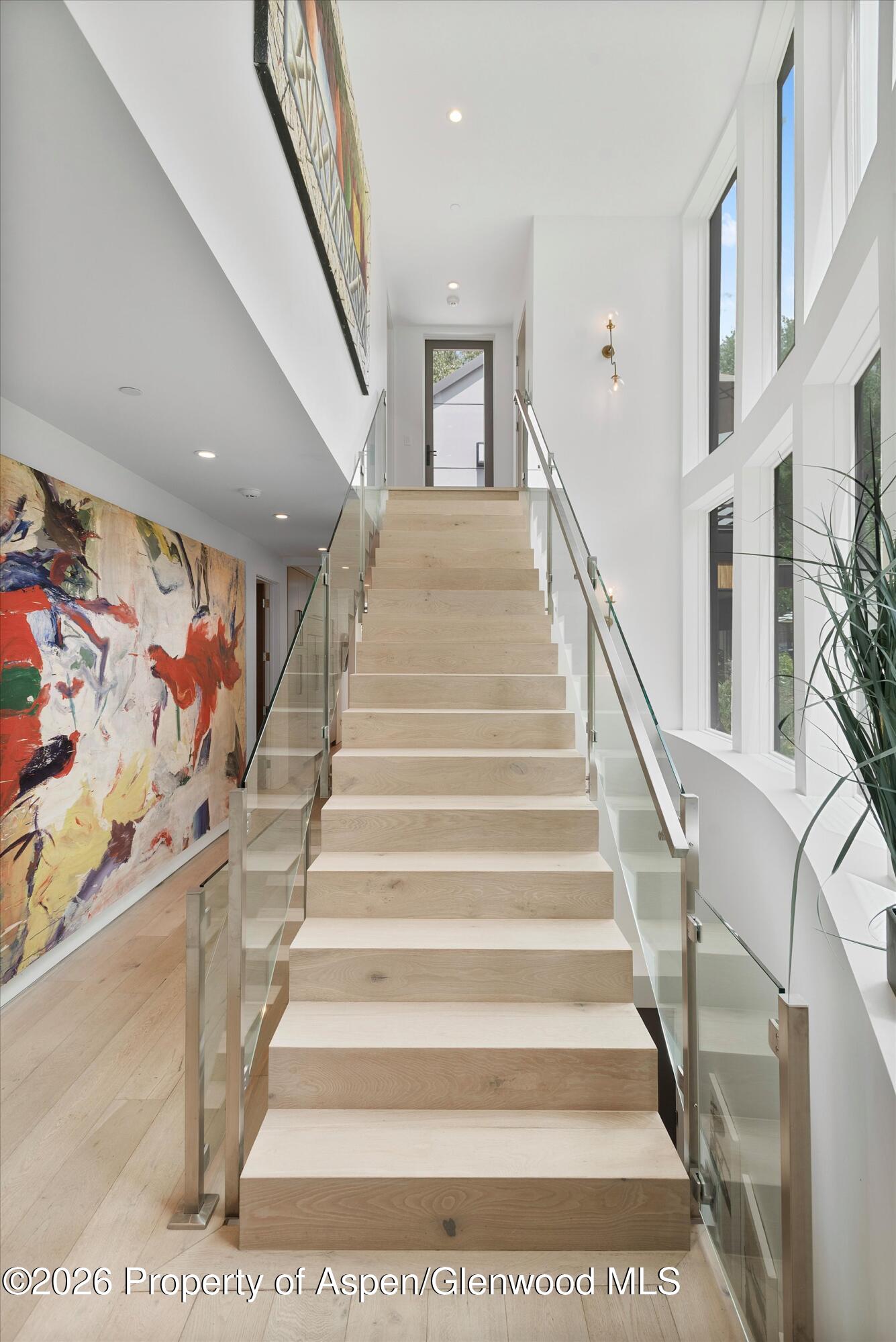 813 W Smuggler Street