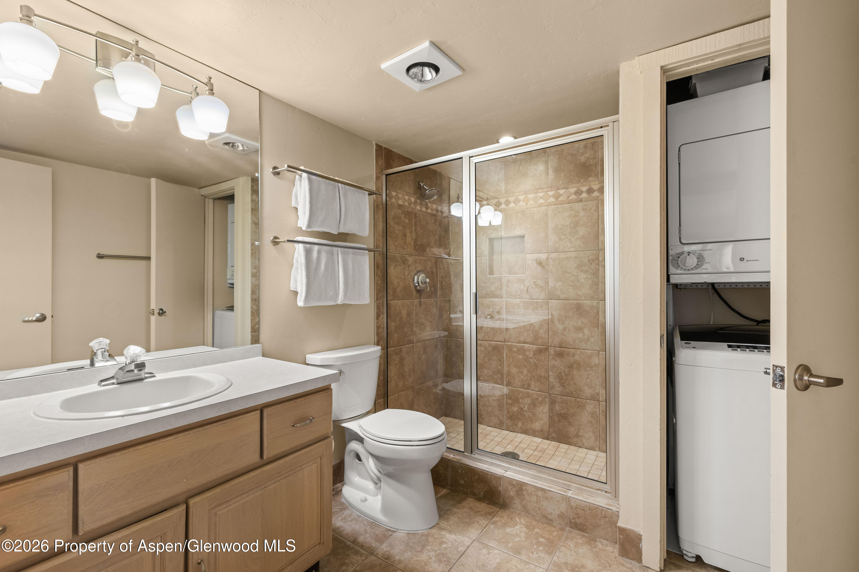 855 Carriage Way Slope 201