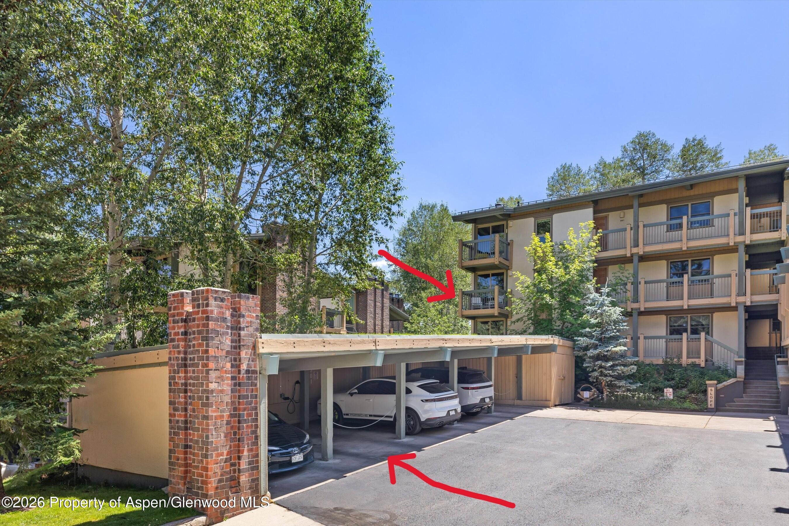 855 Carriage Way Slope 201