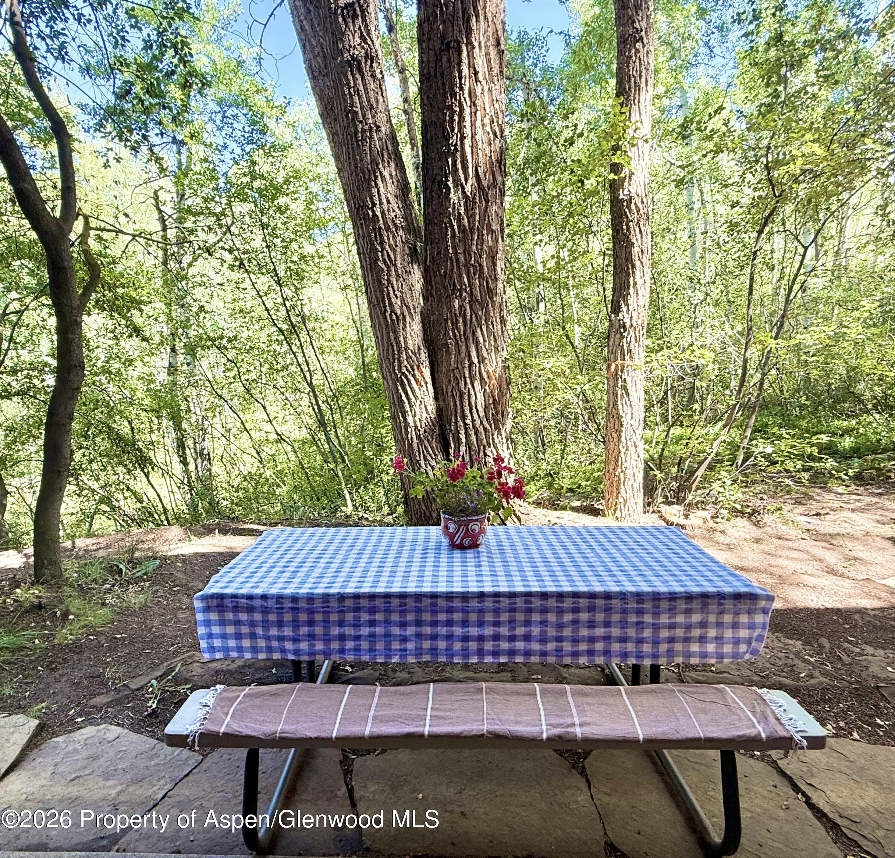 1214 Vine Street 1214