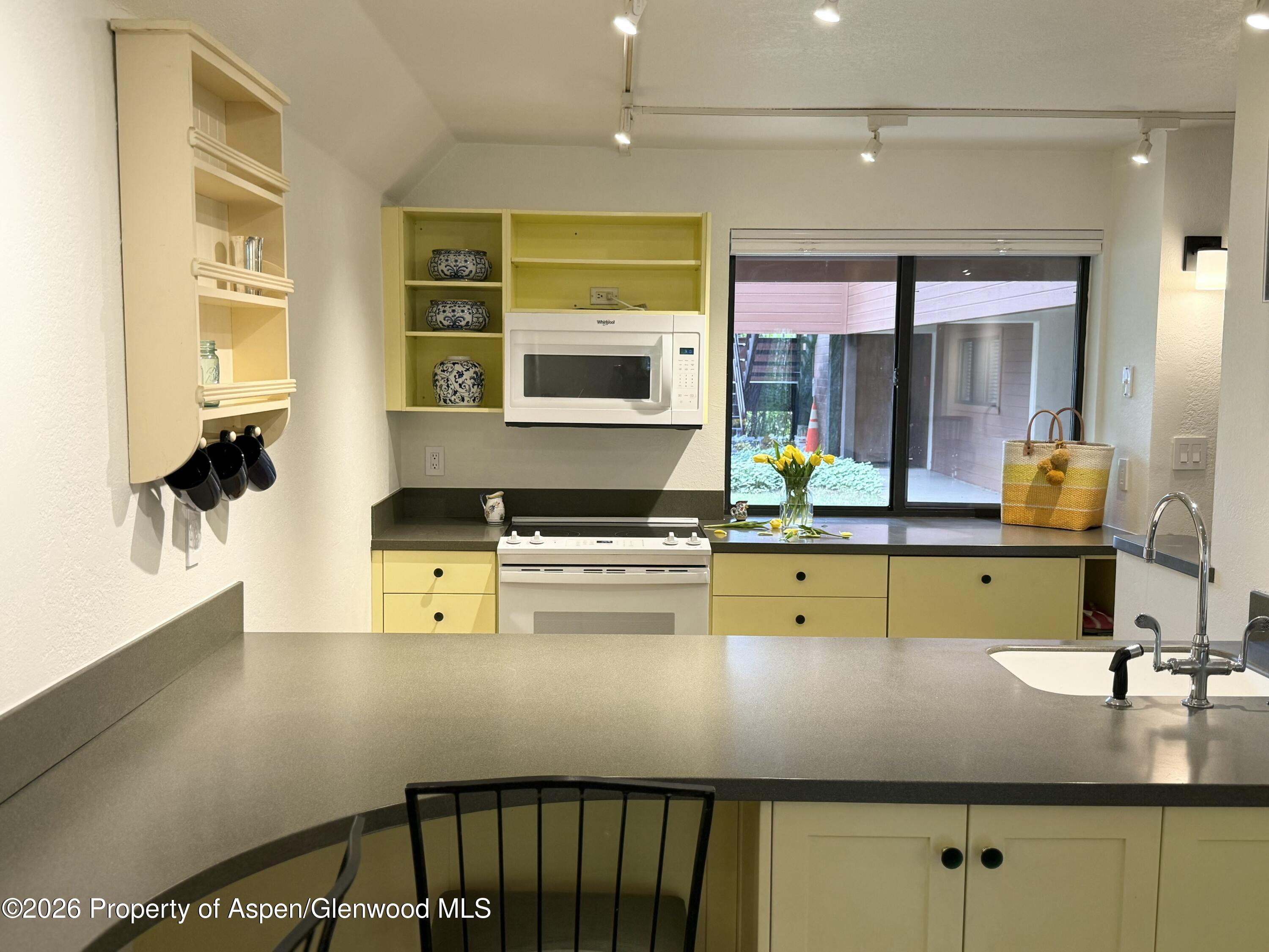 1214 Vine Street 1214