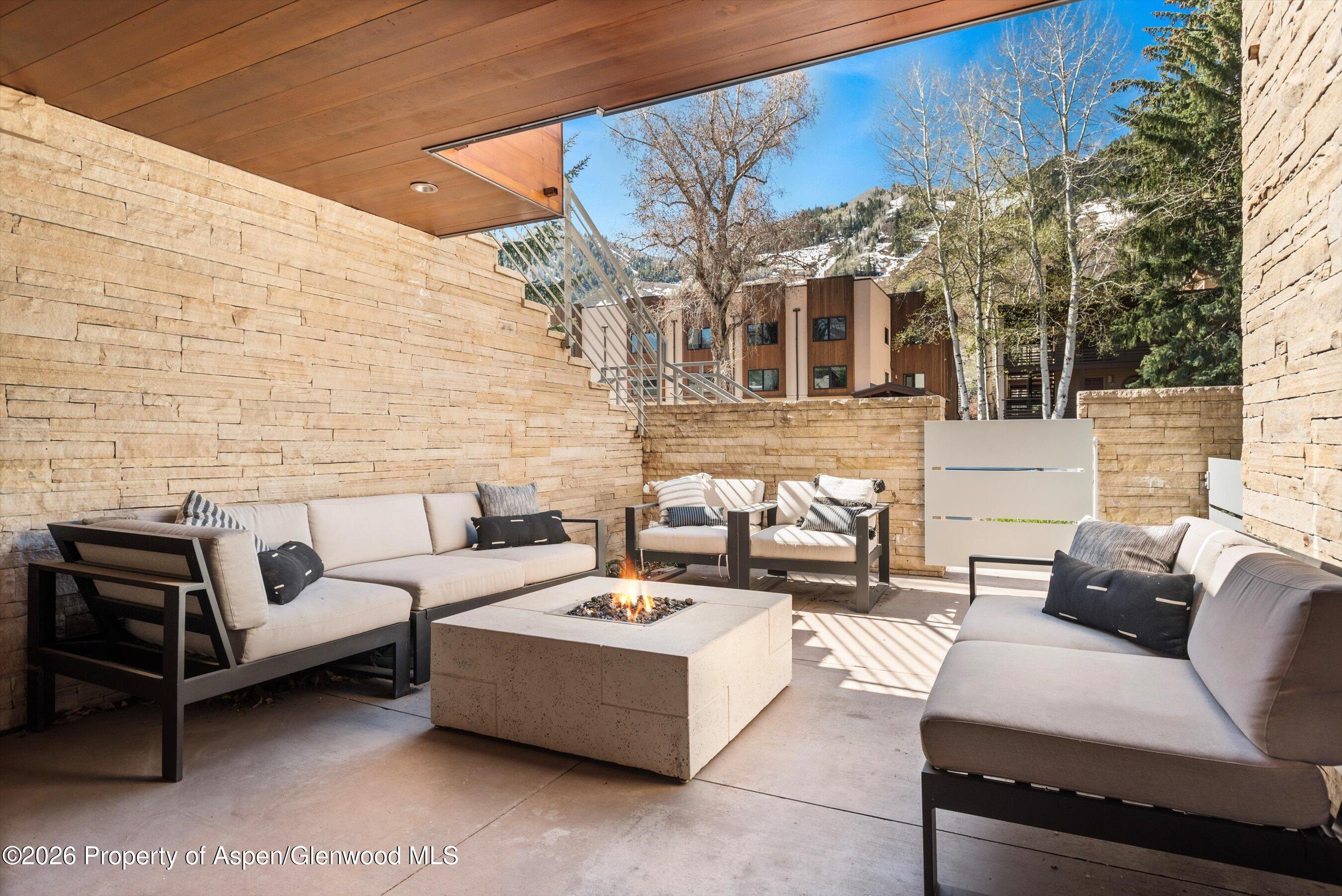 100 E Cooper Avenue 5