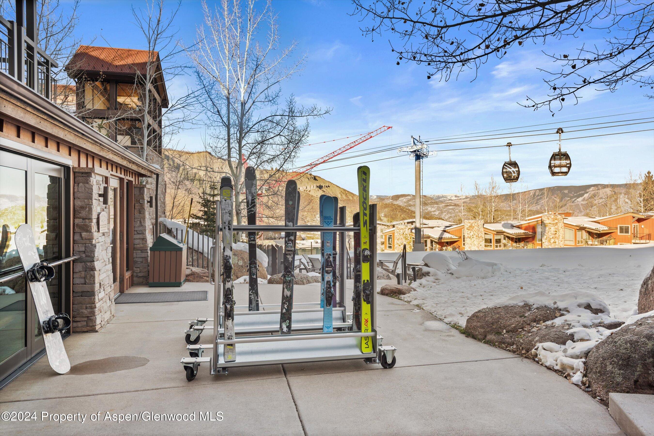 400 Wood Road 1207