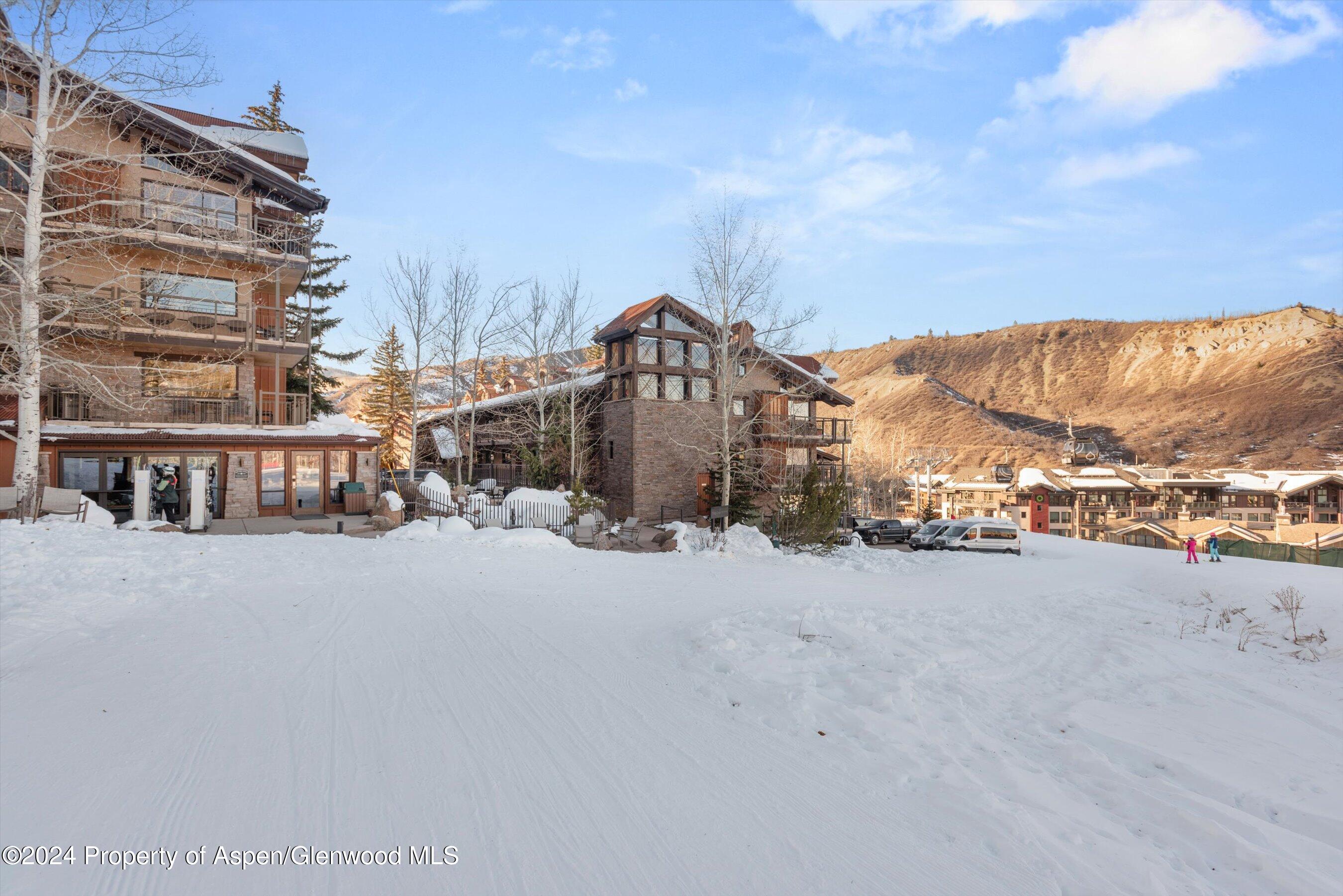 400 Wood Road 1207
