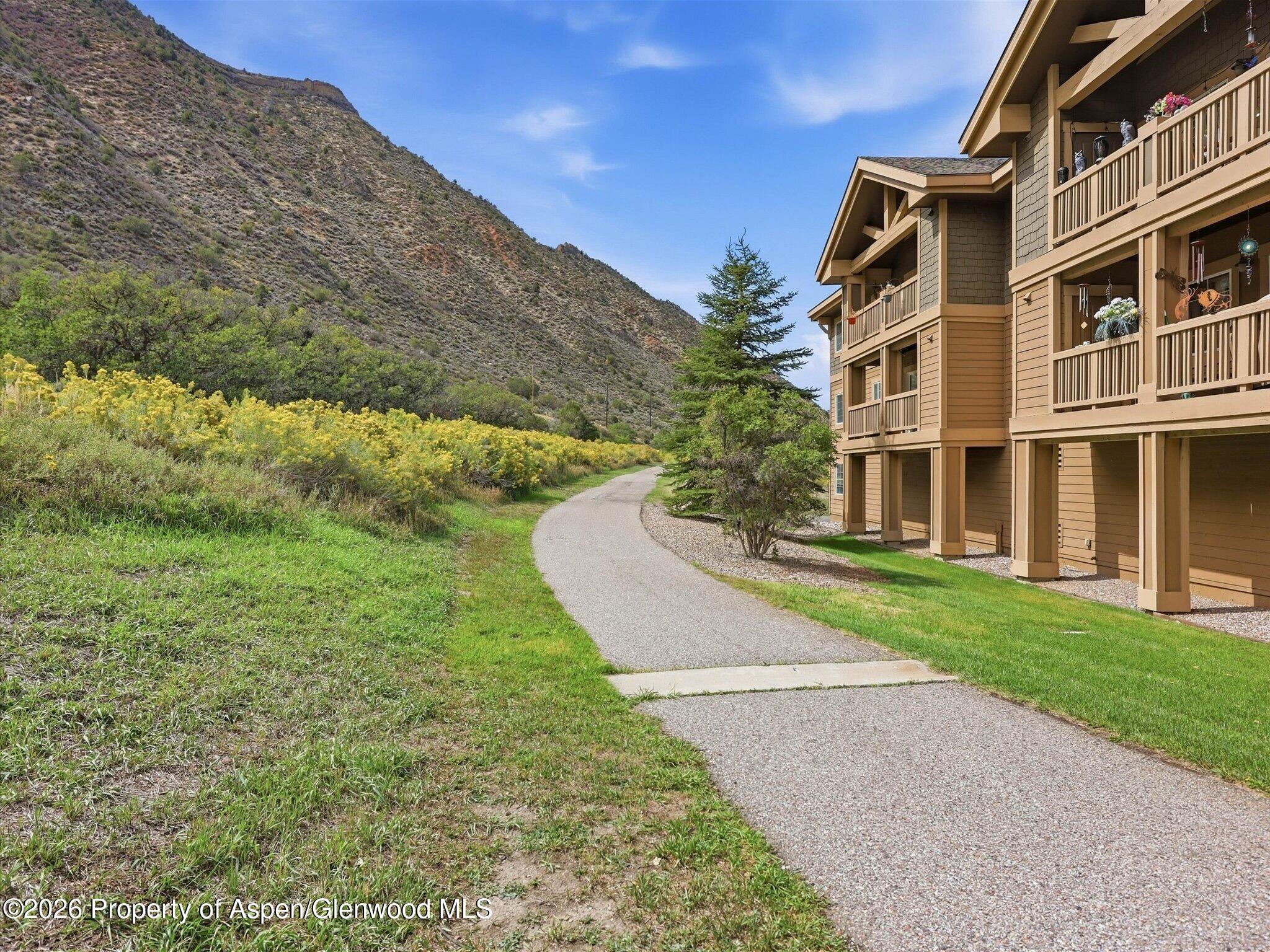 348 River View Drive 206