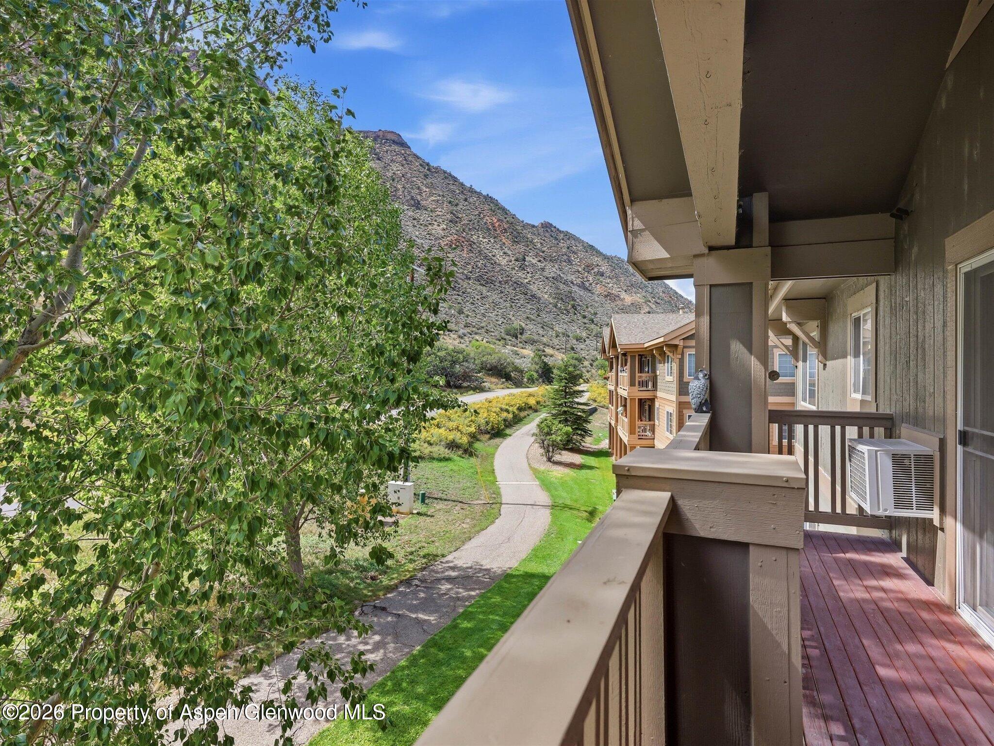 348 River View Drive 206
