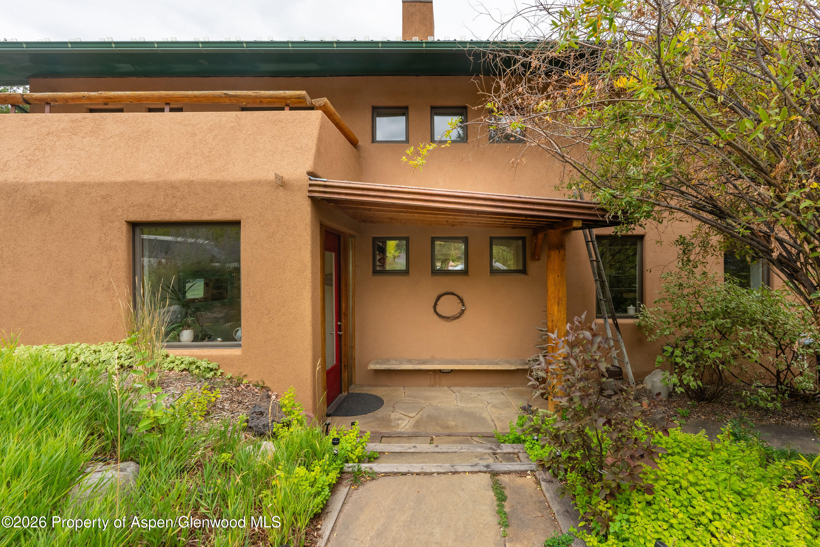 609 Hillcrest Drive