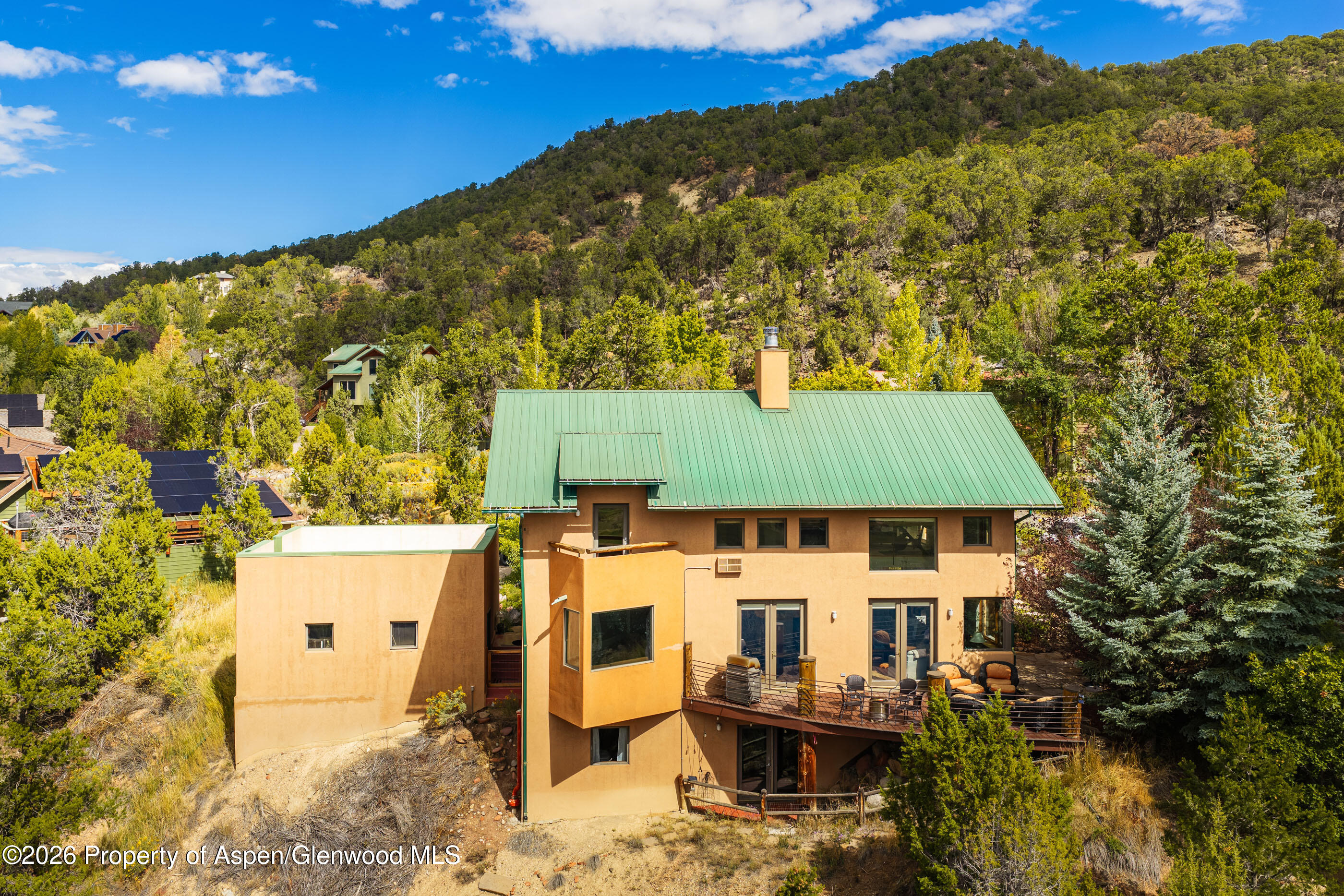 609 Hillcrest Drive