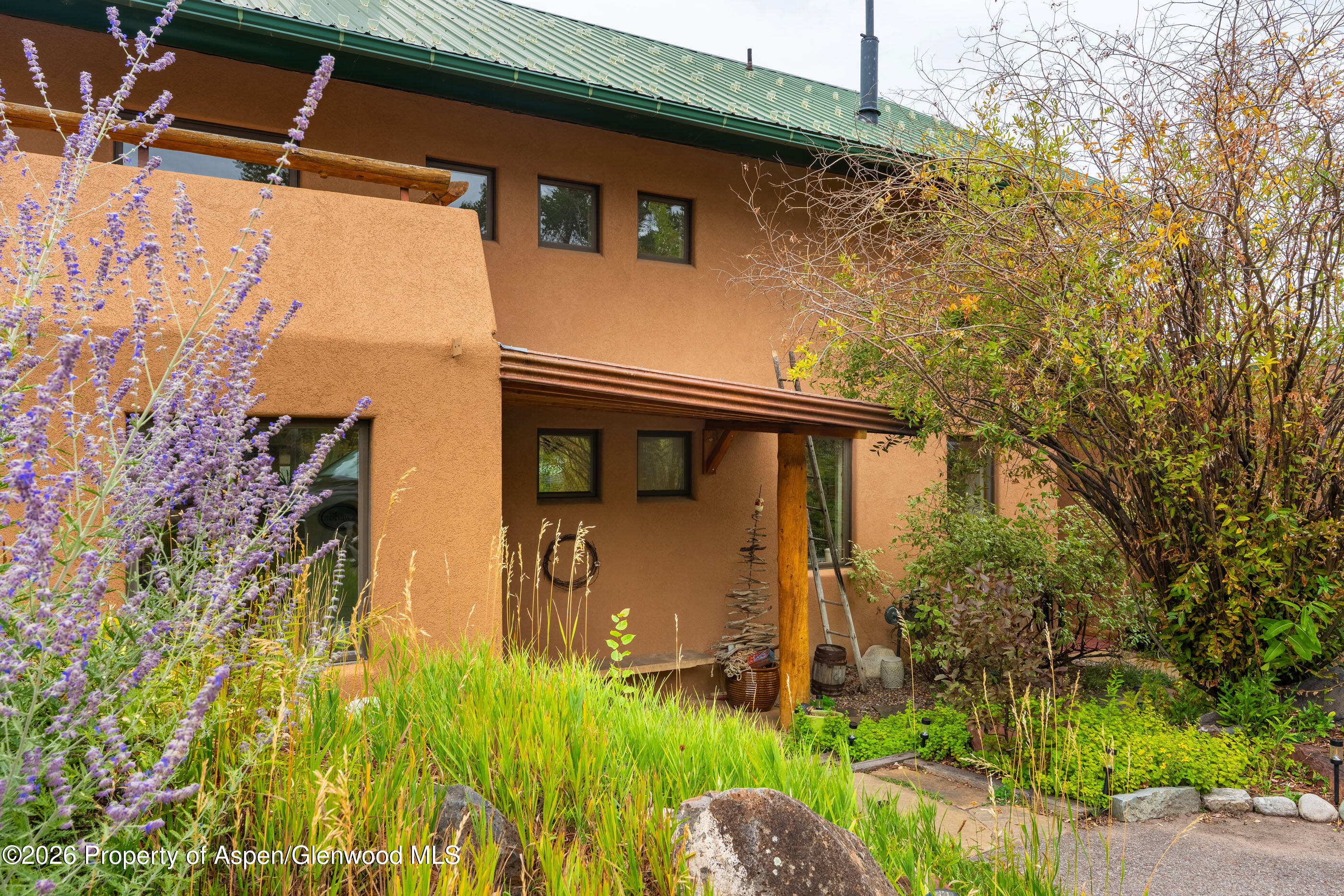 609 Hillcrest Drive