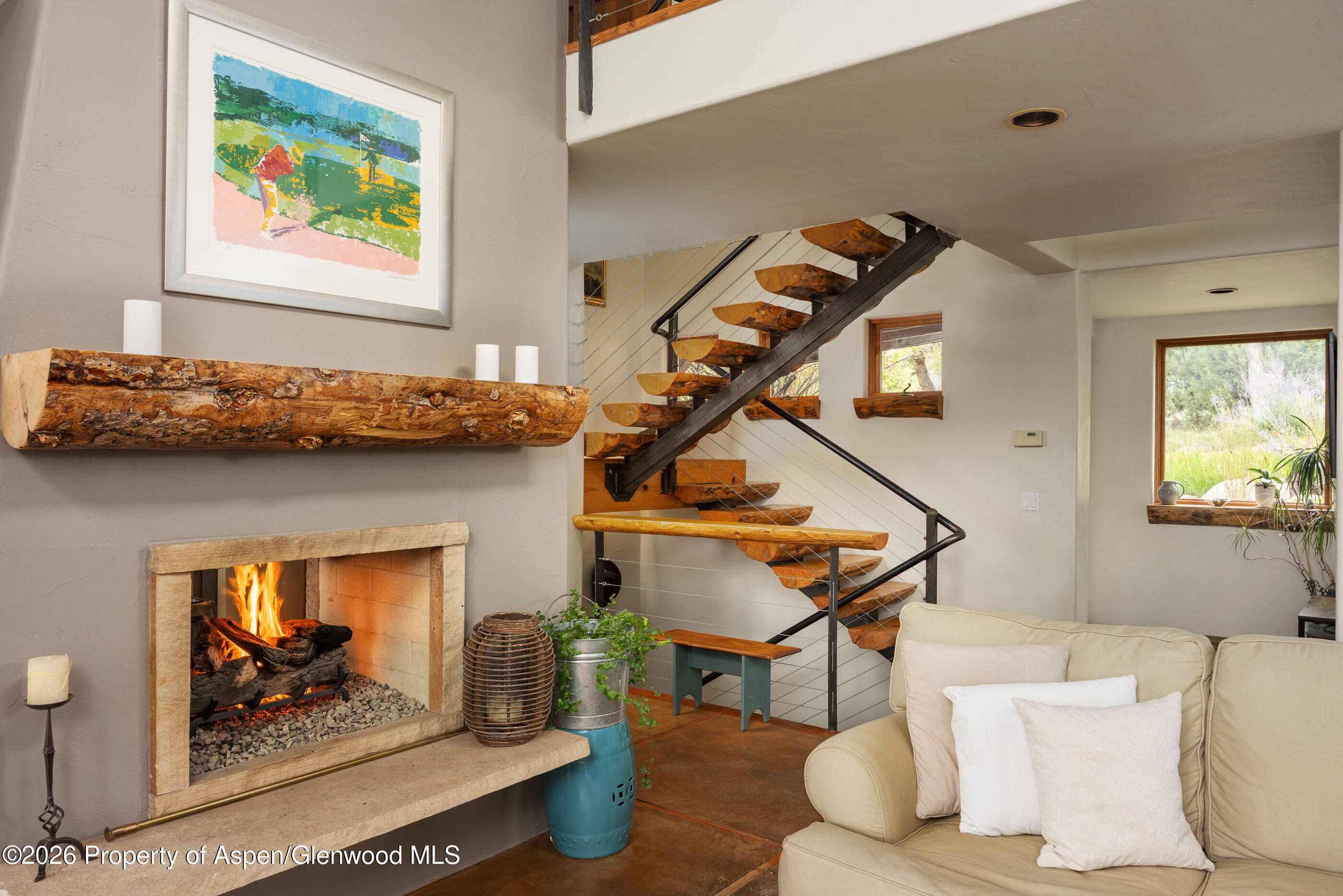 609 Hillcrest Drive
