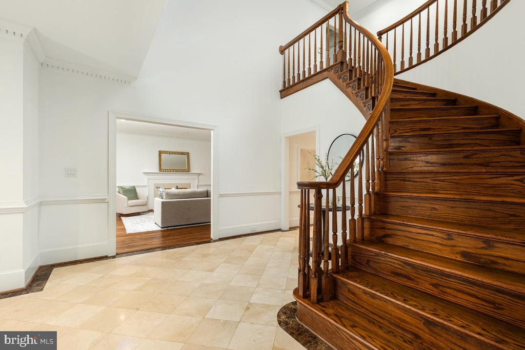 532 WALKER RD