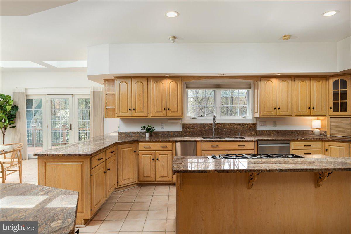 532 WALKER RD