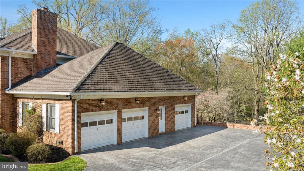 532 WALKER RD