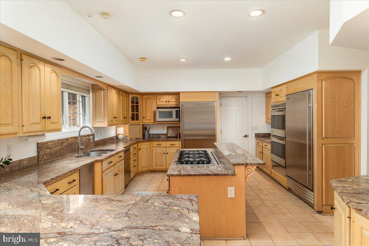 532 WALKER RD