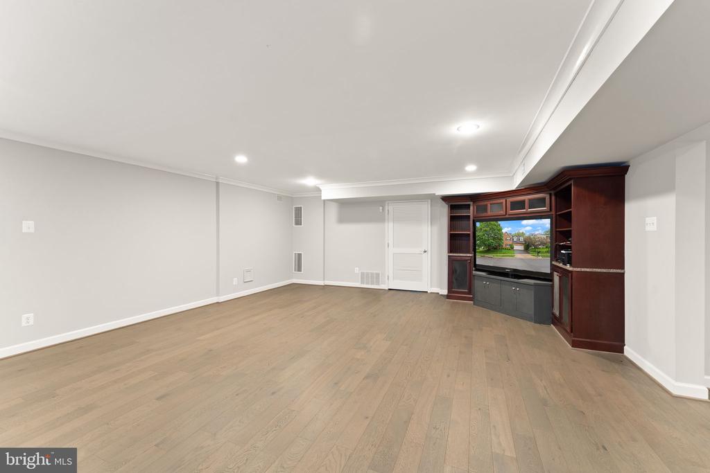 46448 MONTGOMERY PLACE