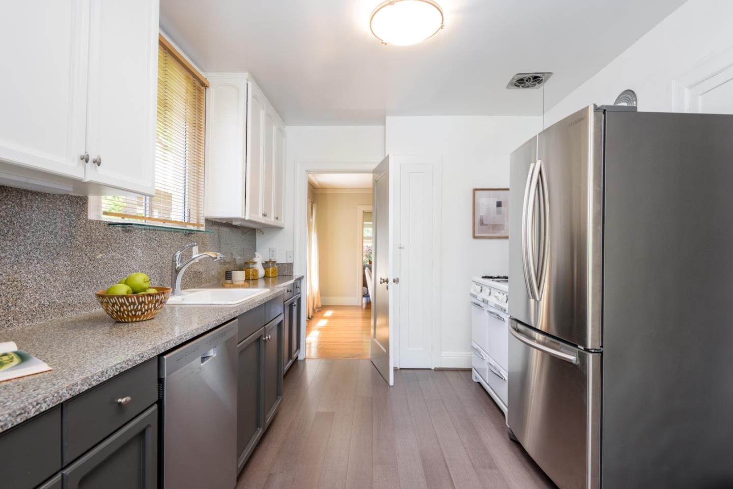 1010 Chula Vista AVE