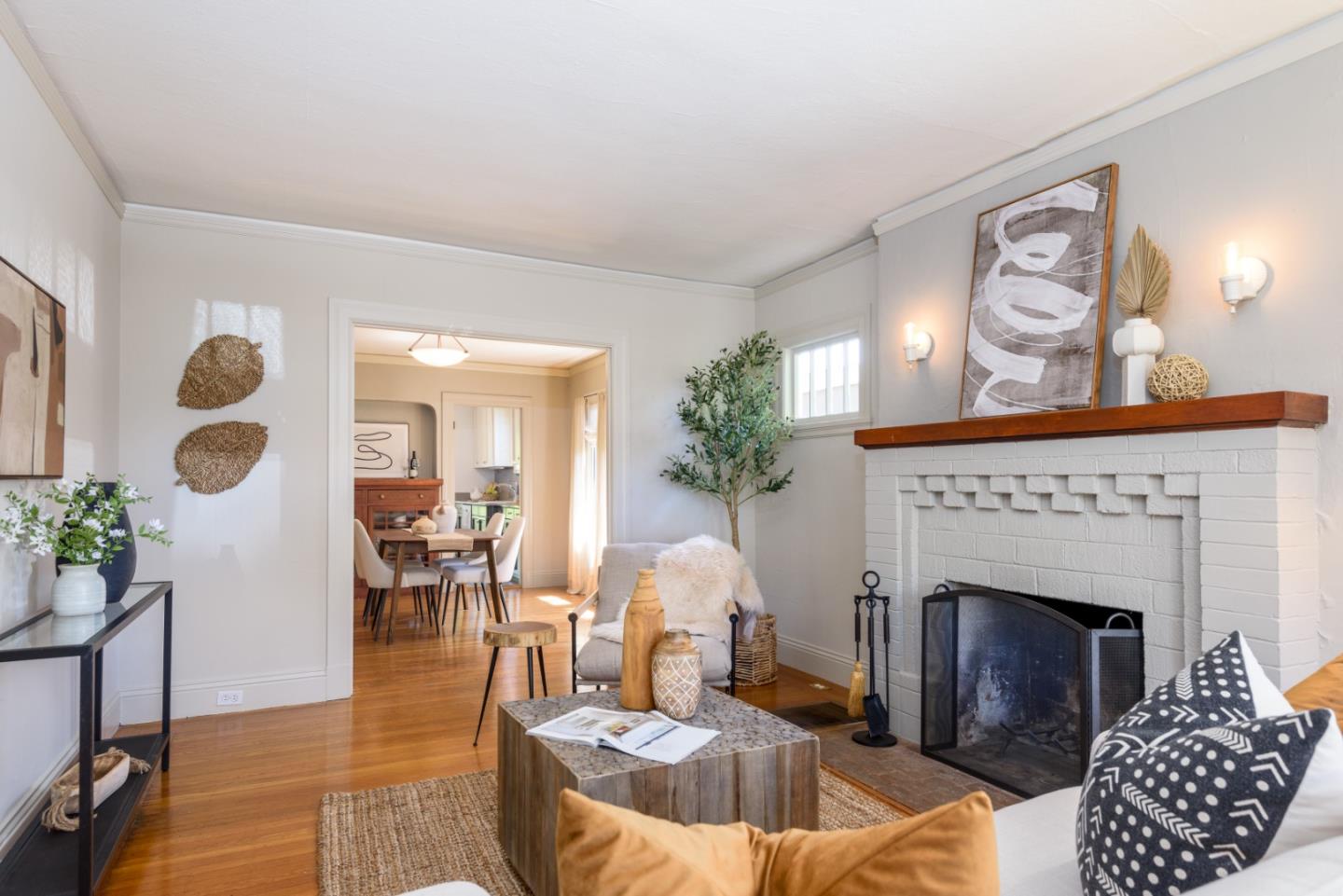 1010 Chula Vista AVE