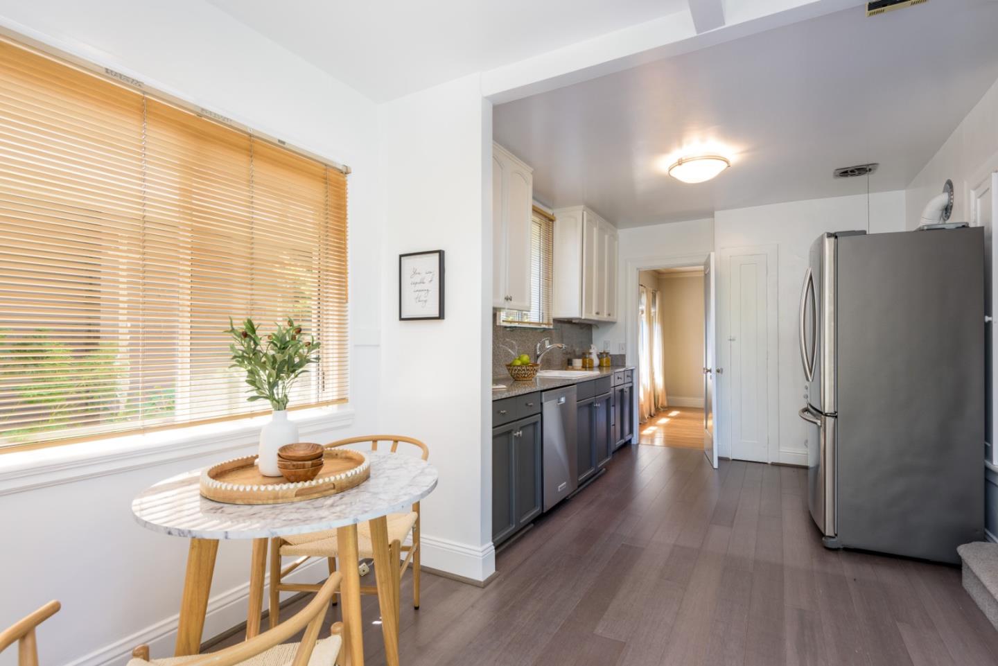 1010 Chula Vista AVE