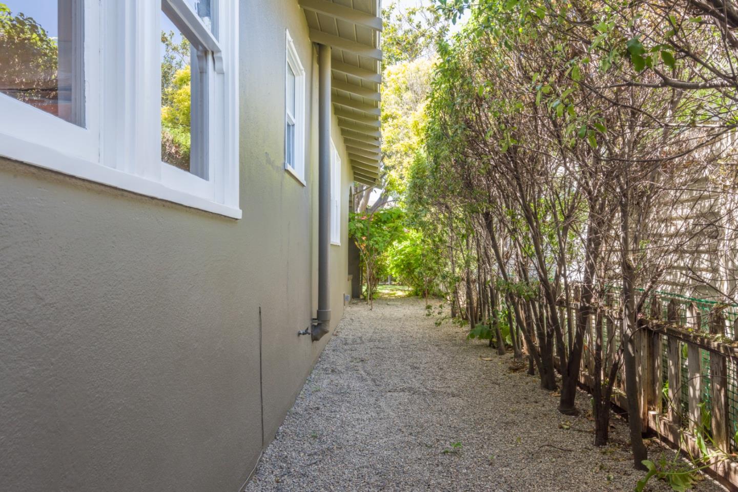 1010 Chula Vista AVE