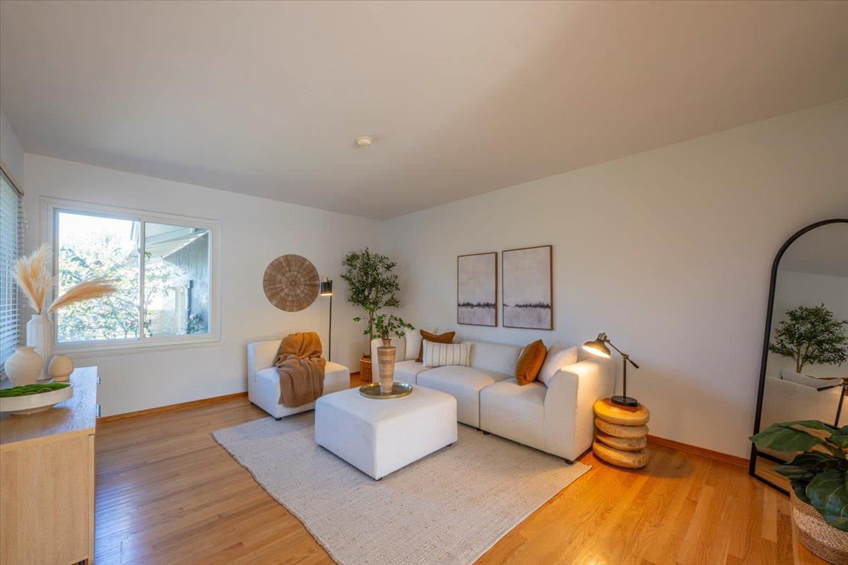 421 Casa Del Mar AVE