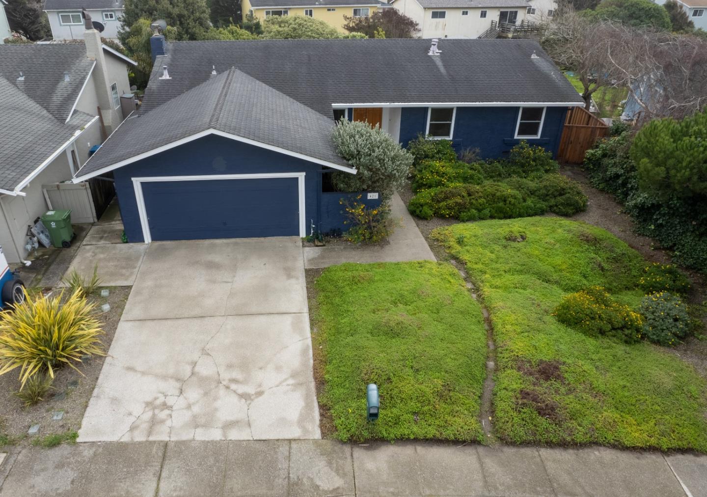 421 Casa Del Mar AVE