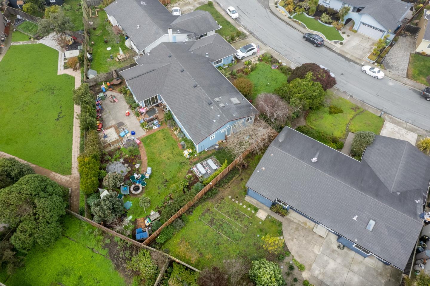 421 Casa Del Mar AVE