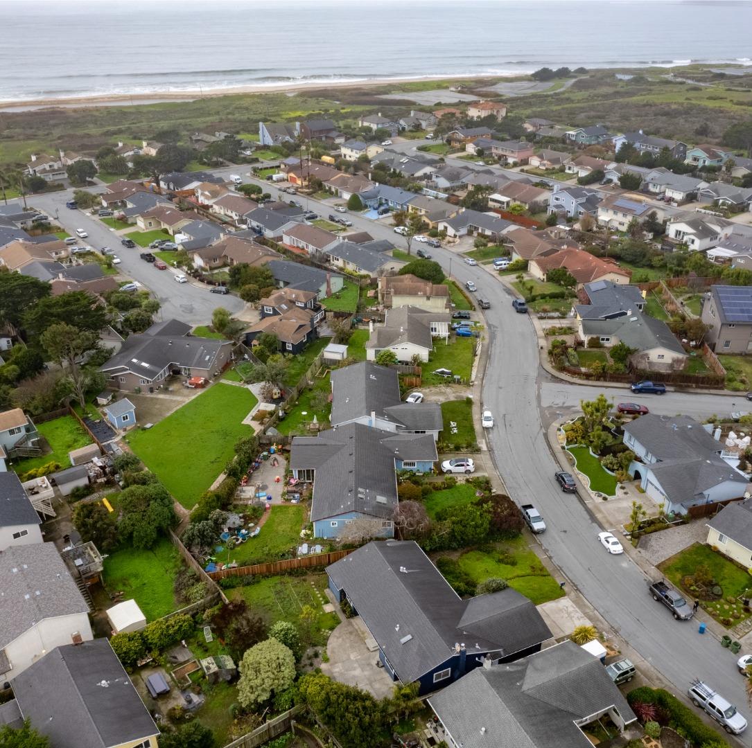 421 Casa Del Mar AVE