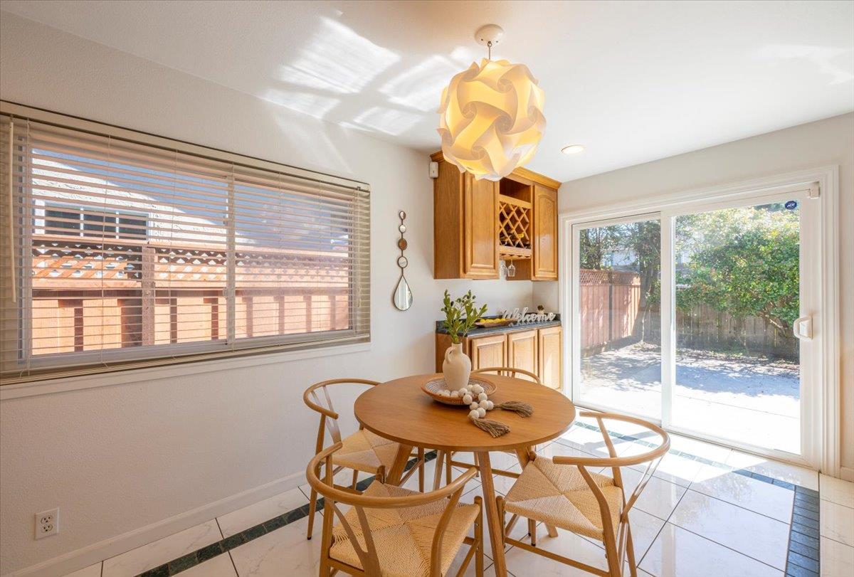 421 Casa Del Mar AVE