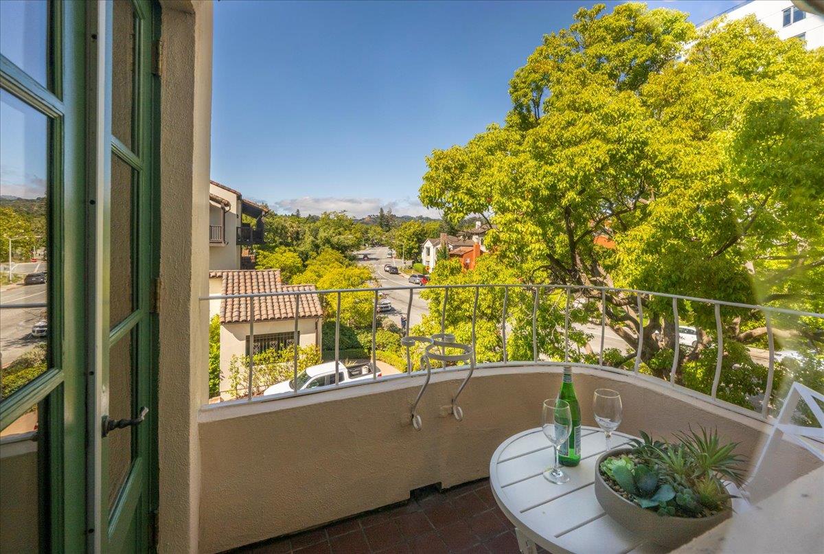 111 West 3rd Avenue 306