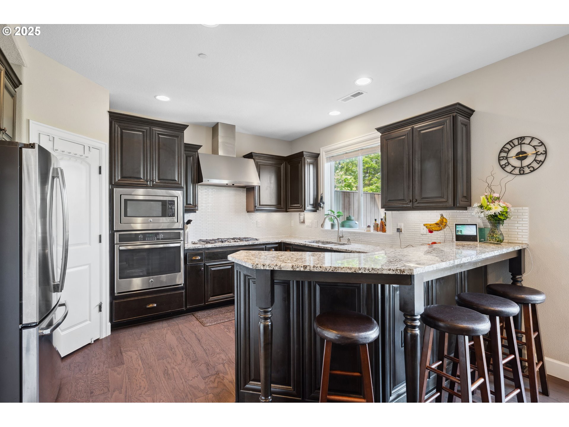 3042 NW PARKHURST TER