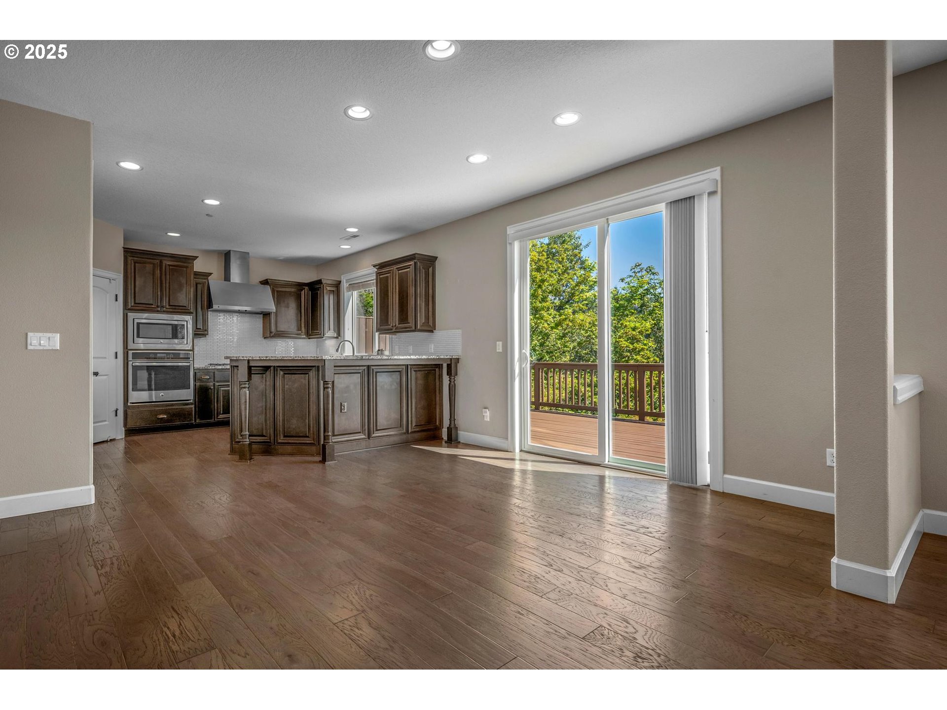 3042 NW PARKHURST TER