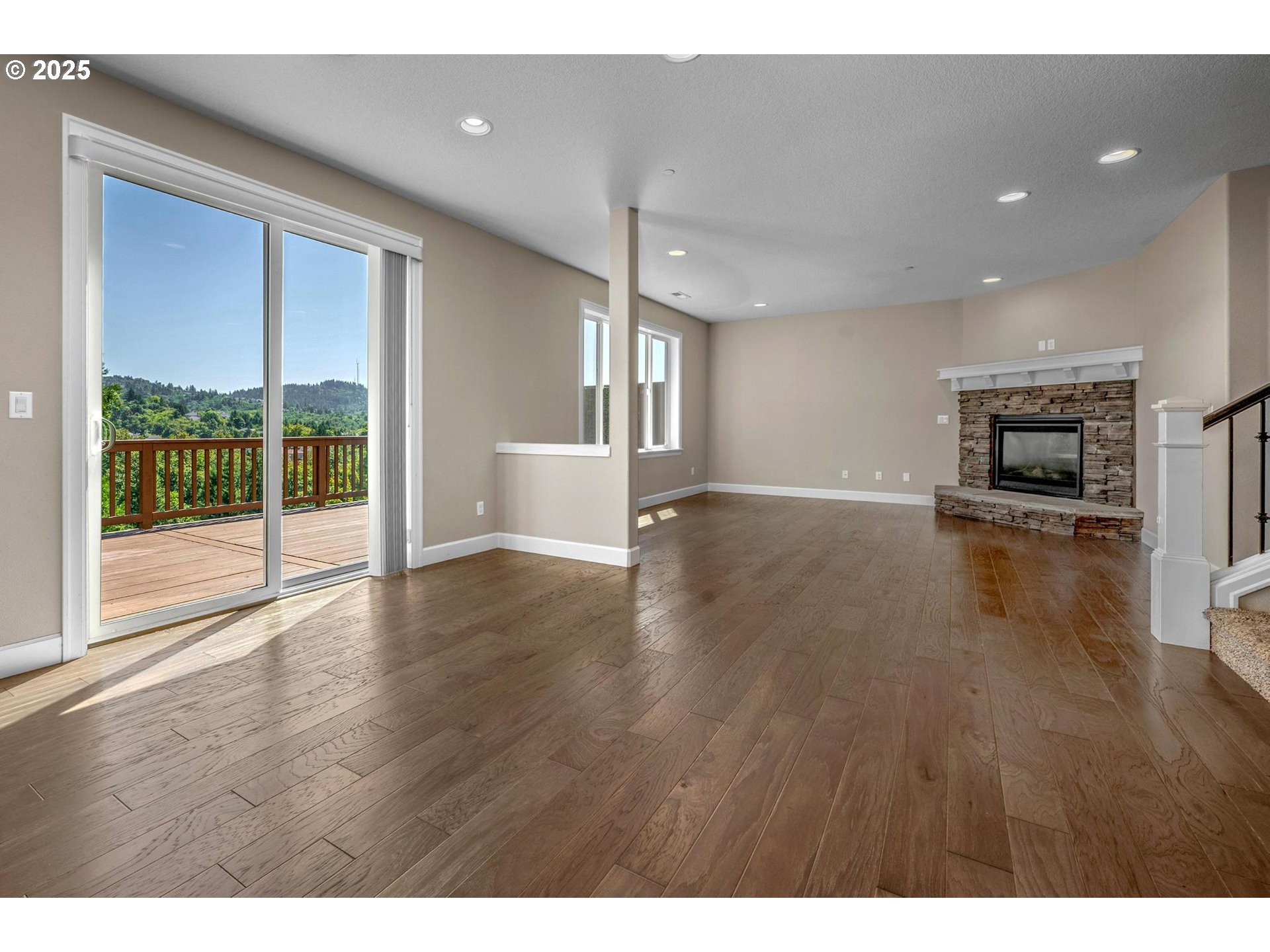 3042 NW PARKHURST TER