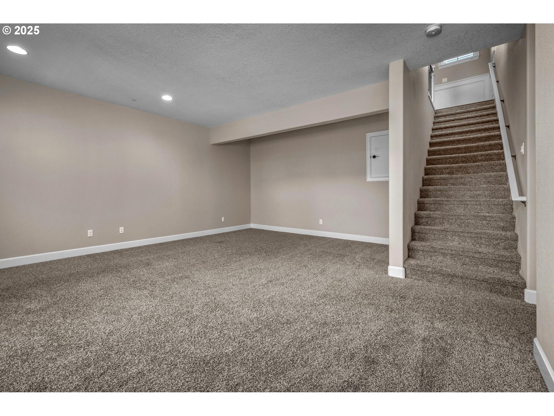 3042 NW PARKHURST TER