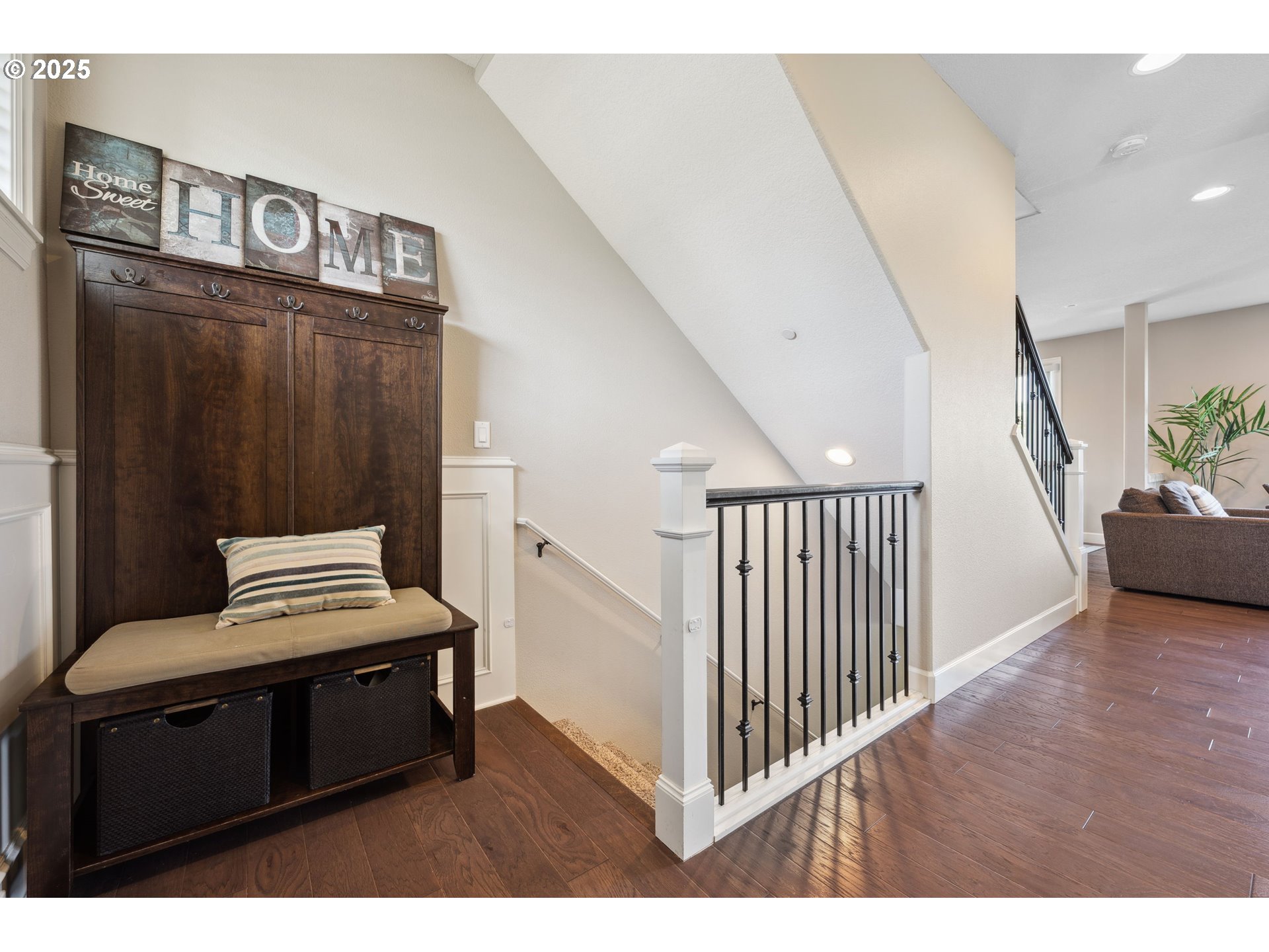 3042 NW PARKHURST TER