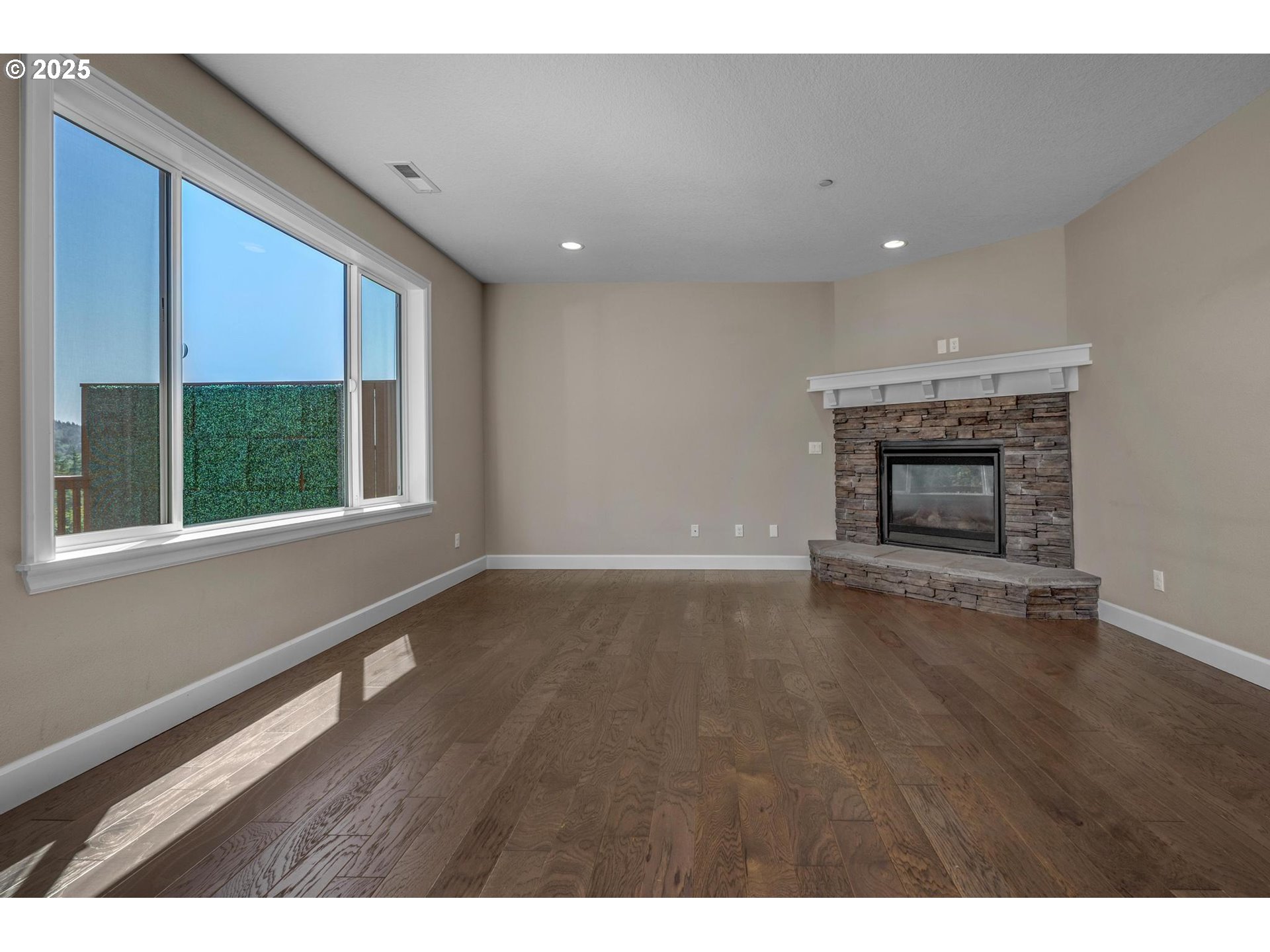 3042 NW PARKHURST TER