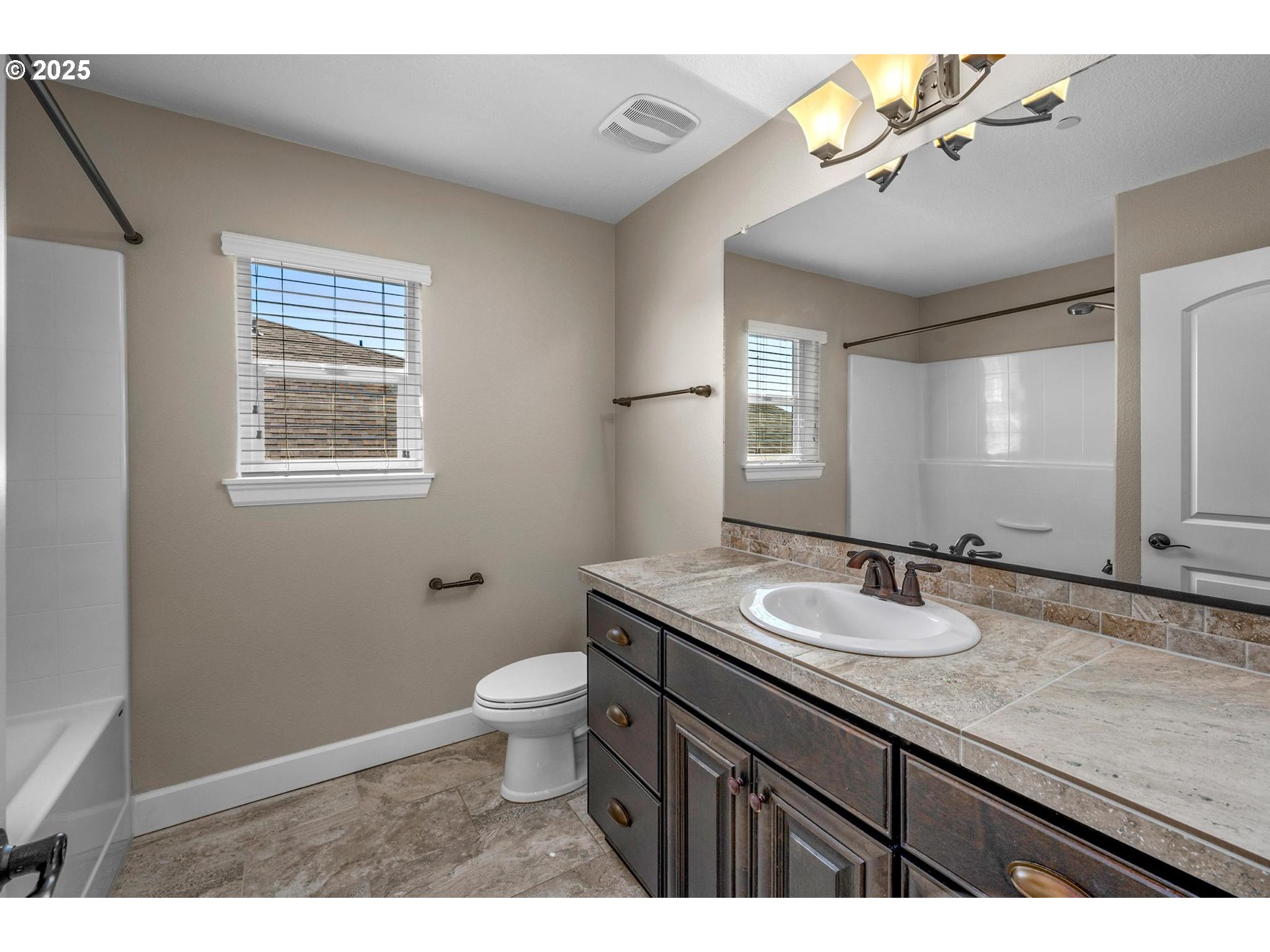 3042 NW PARKHURST TER