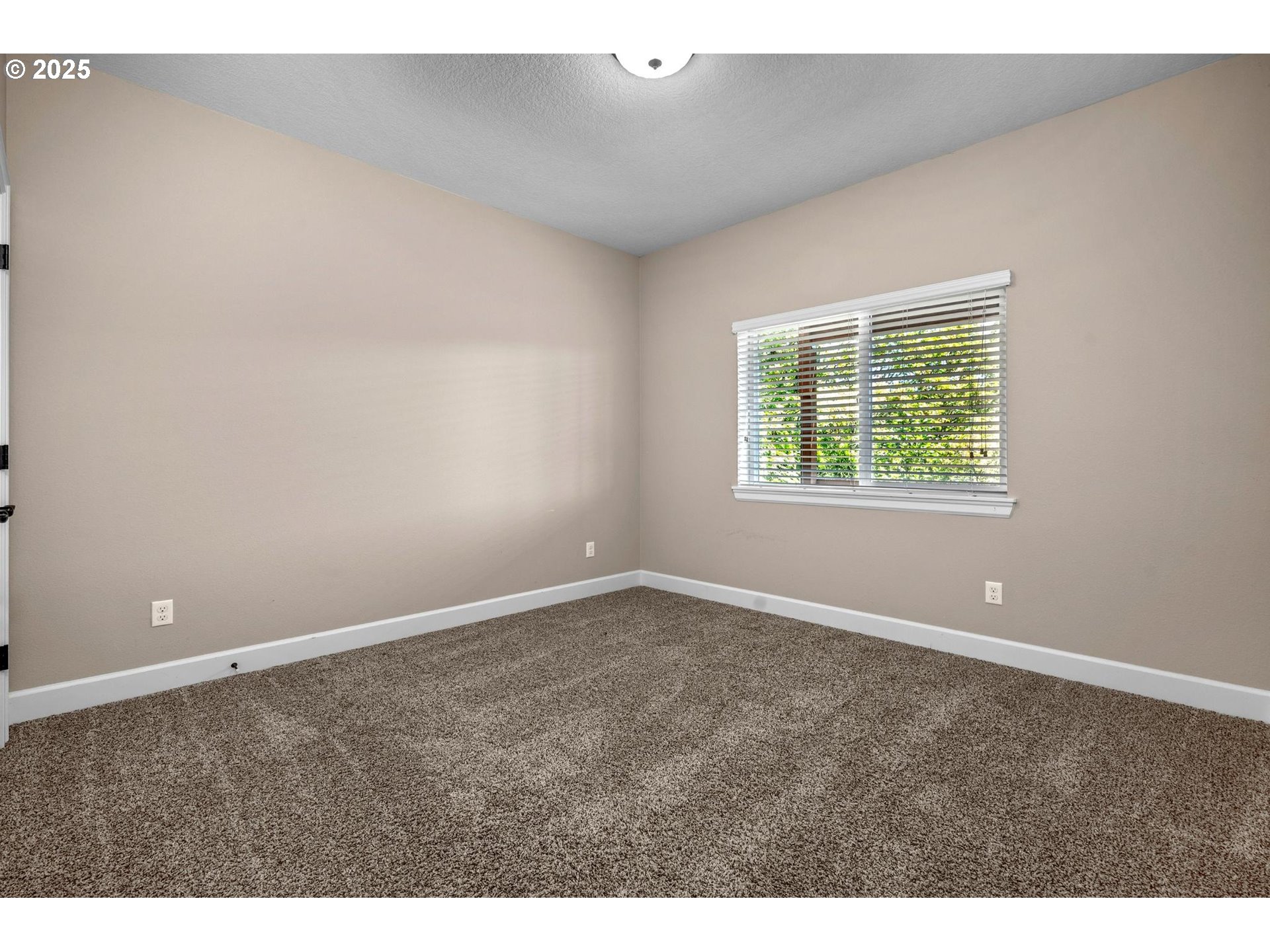 3042 NW PARKHURST TER