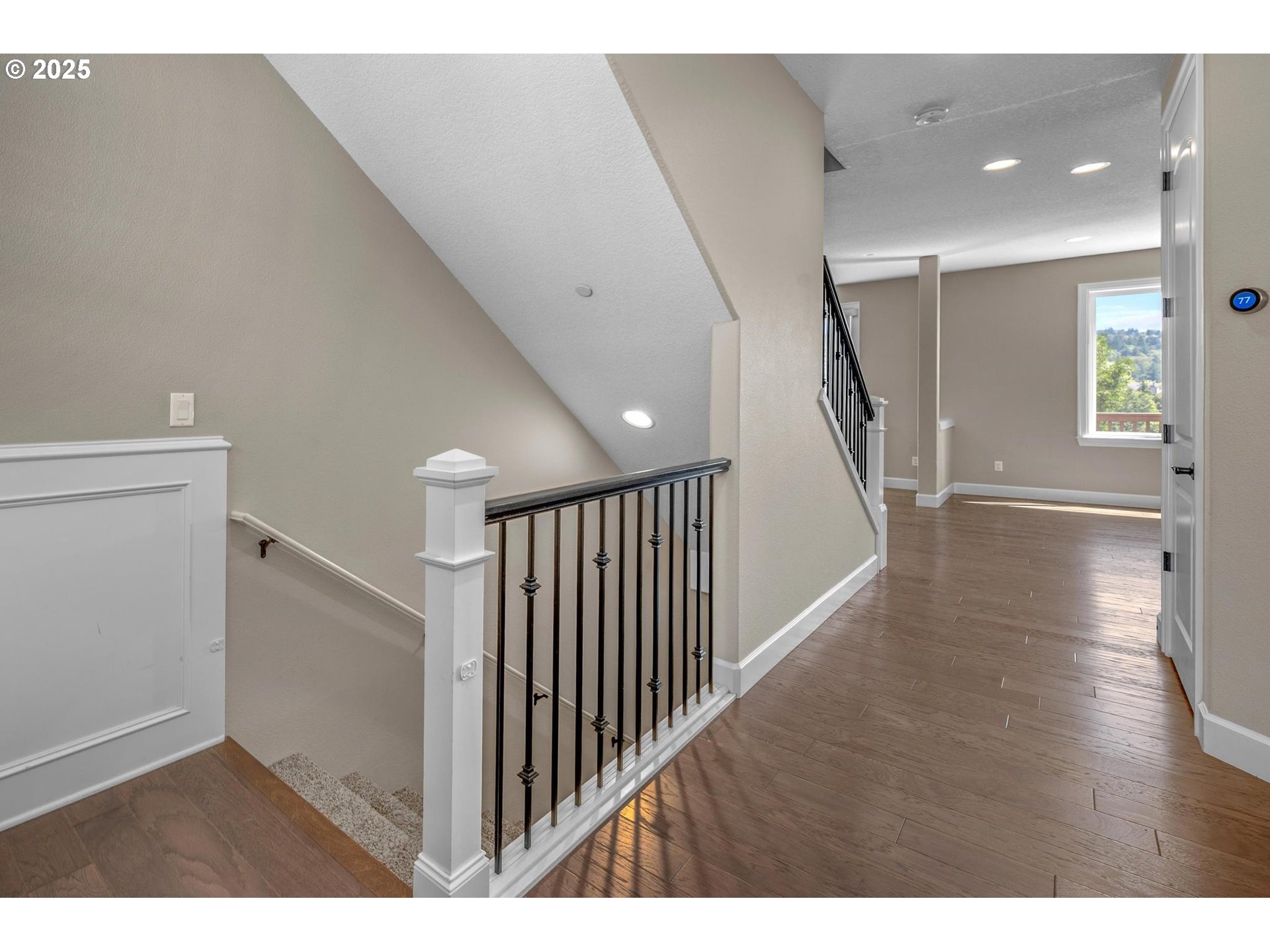 3042 NW PARKHURST TER