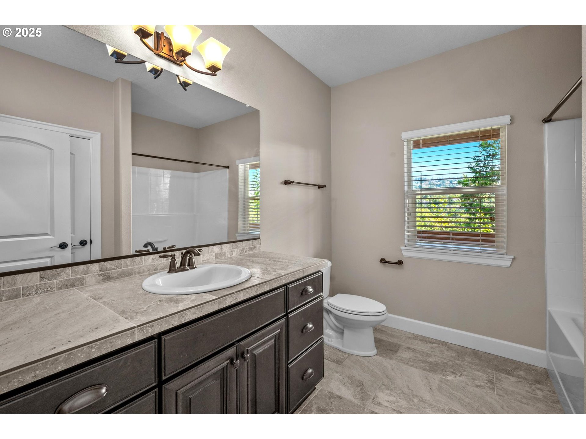 3042 NW PARKHURST TER