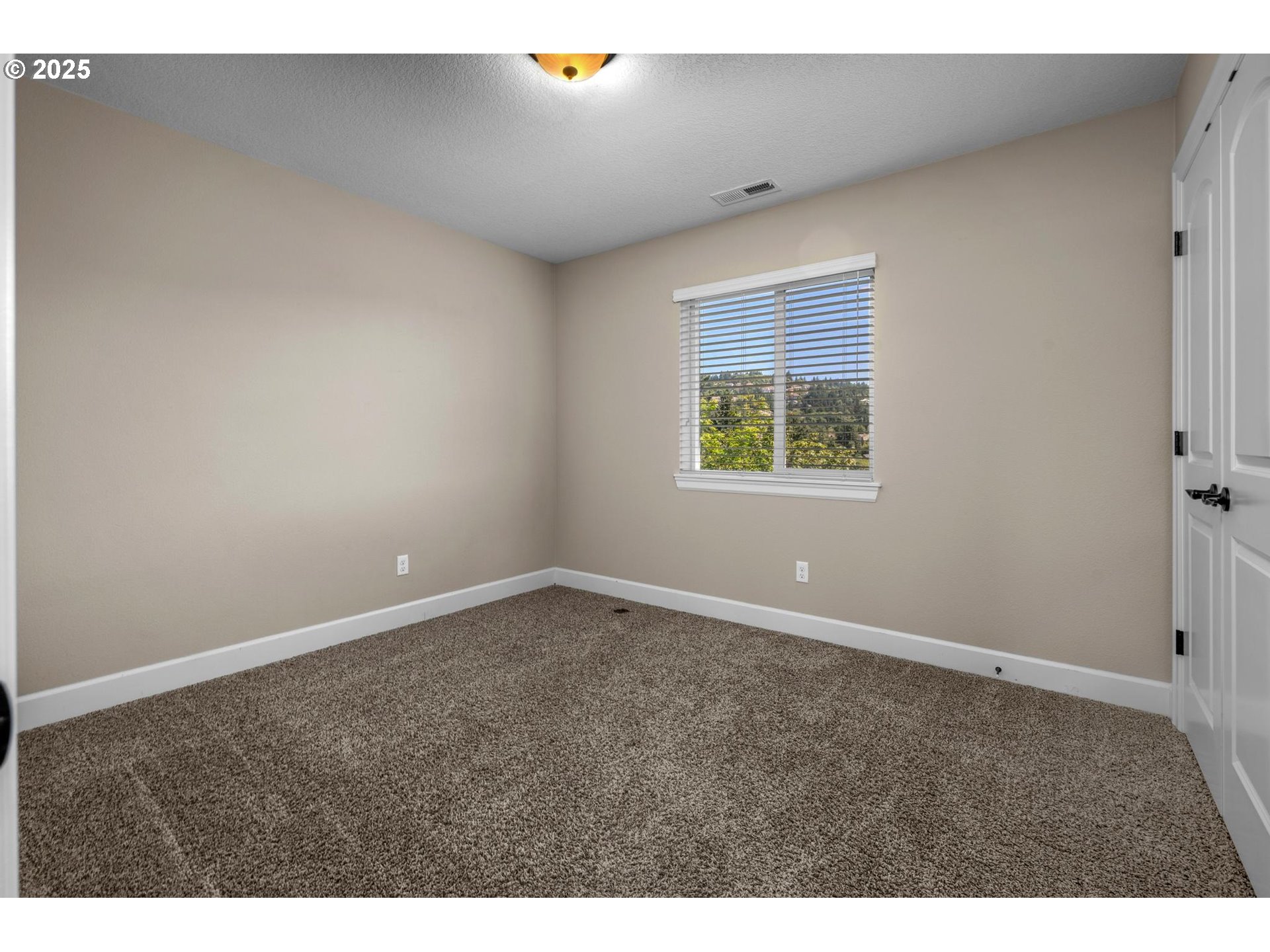 3042 NW PARKHURST TER