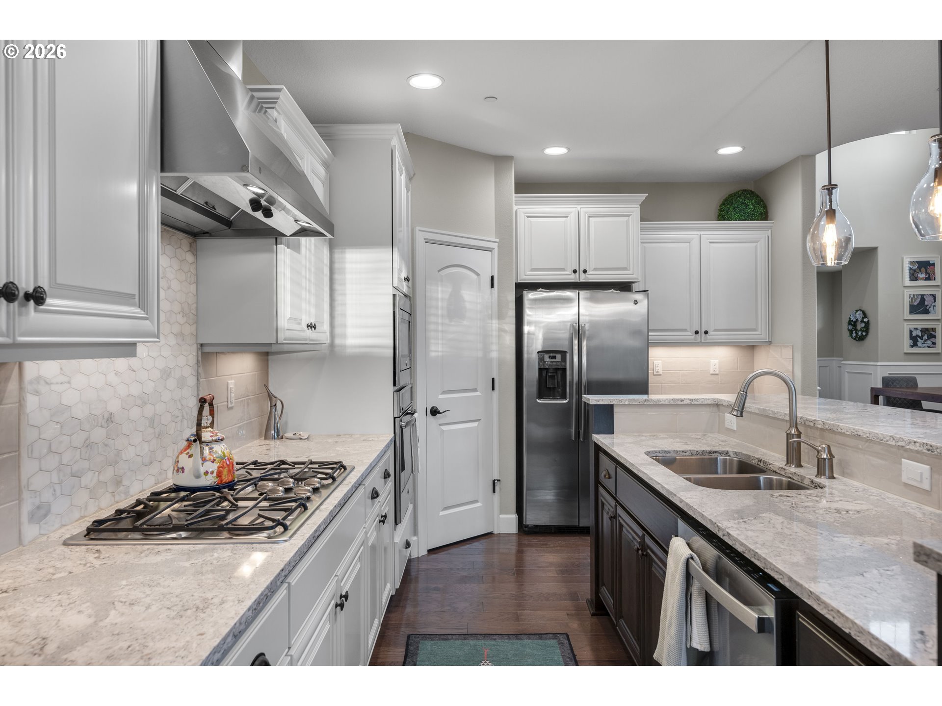 10642 NW GLENMORE WAY