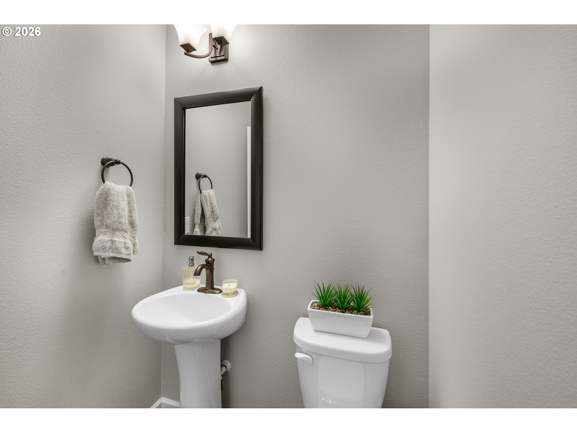 10642 NW GLENMORE WAY