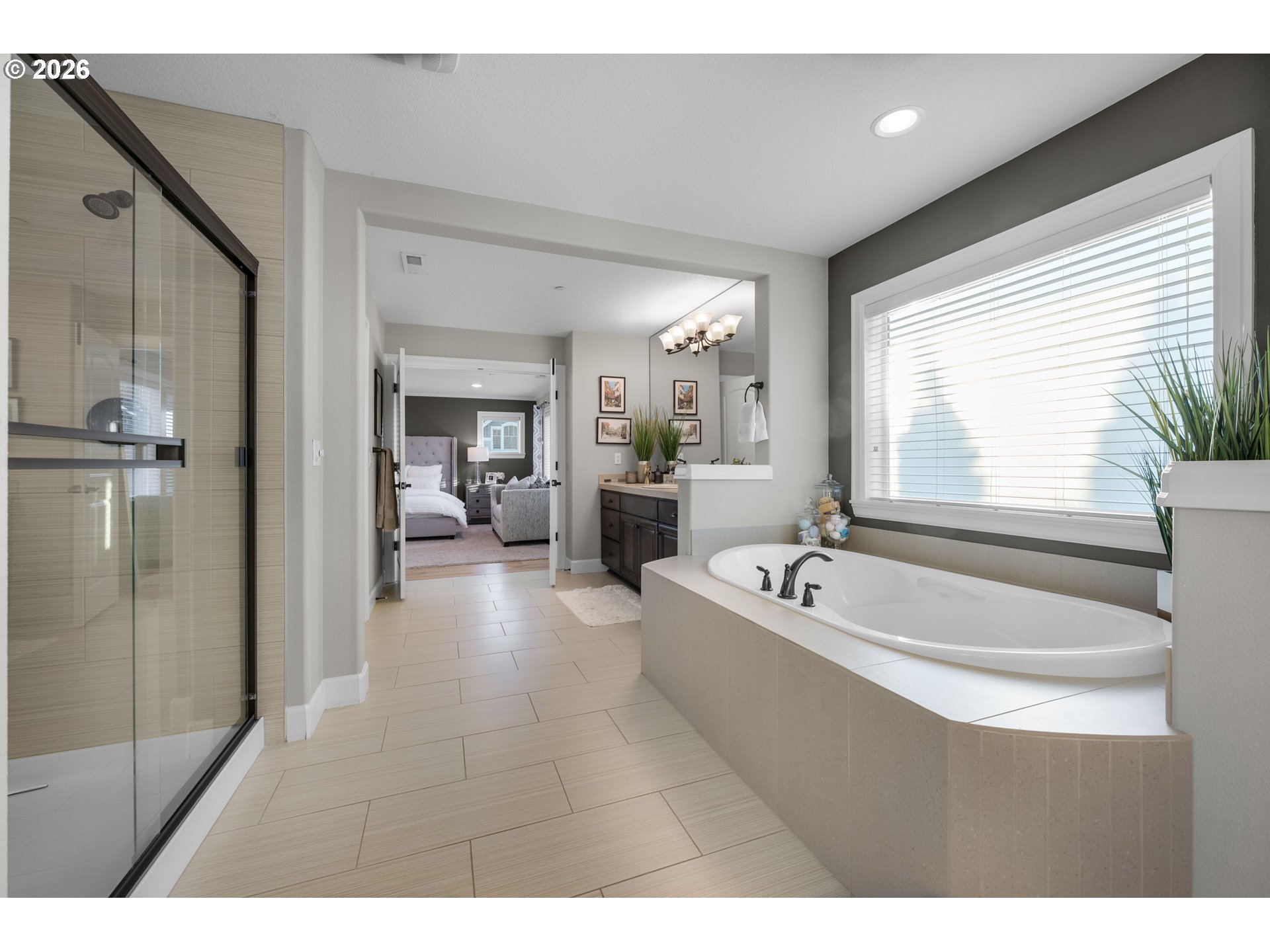 10642 NW GLENMORE WAY