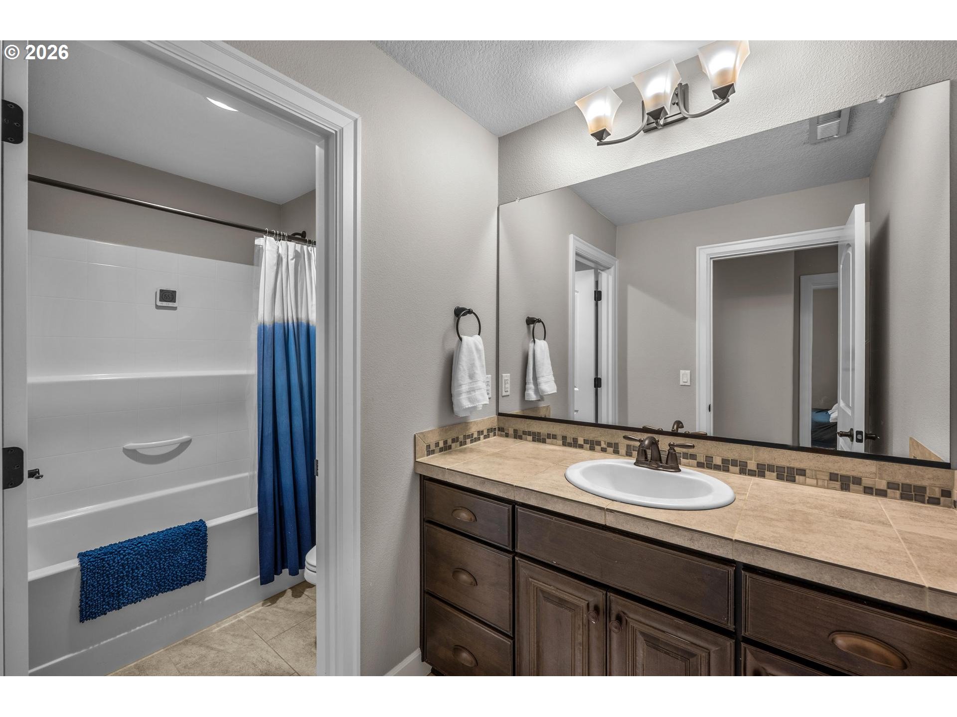 10642 NW GLENMORE WAY