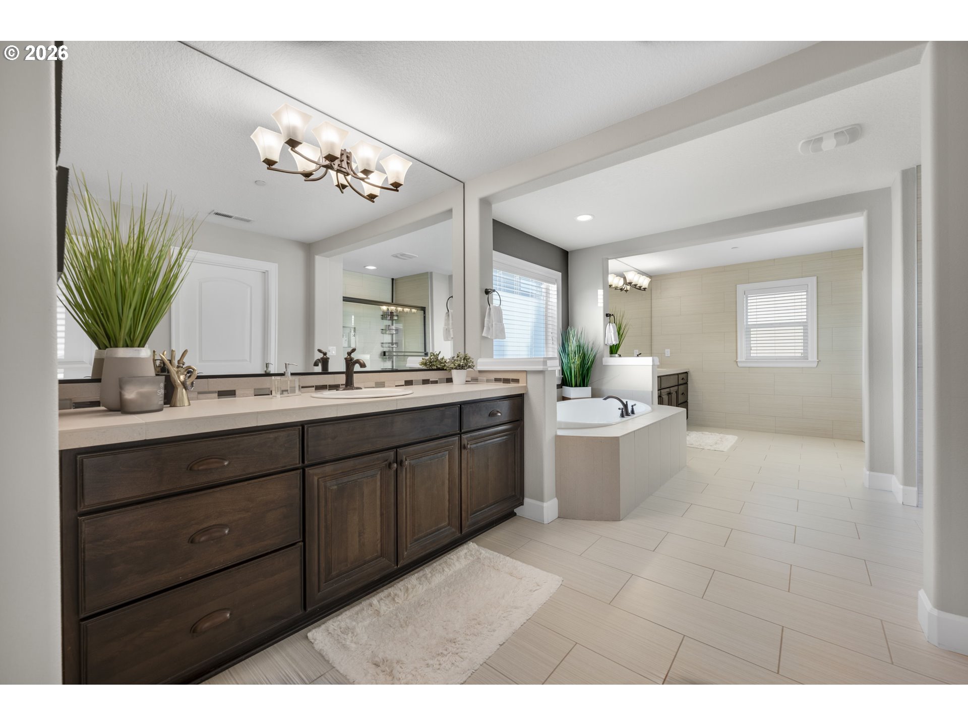 10642 NW GLENMORE WAY