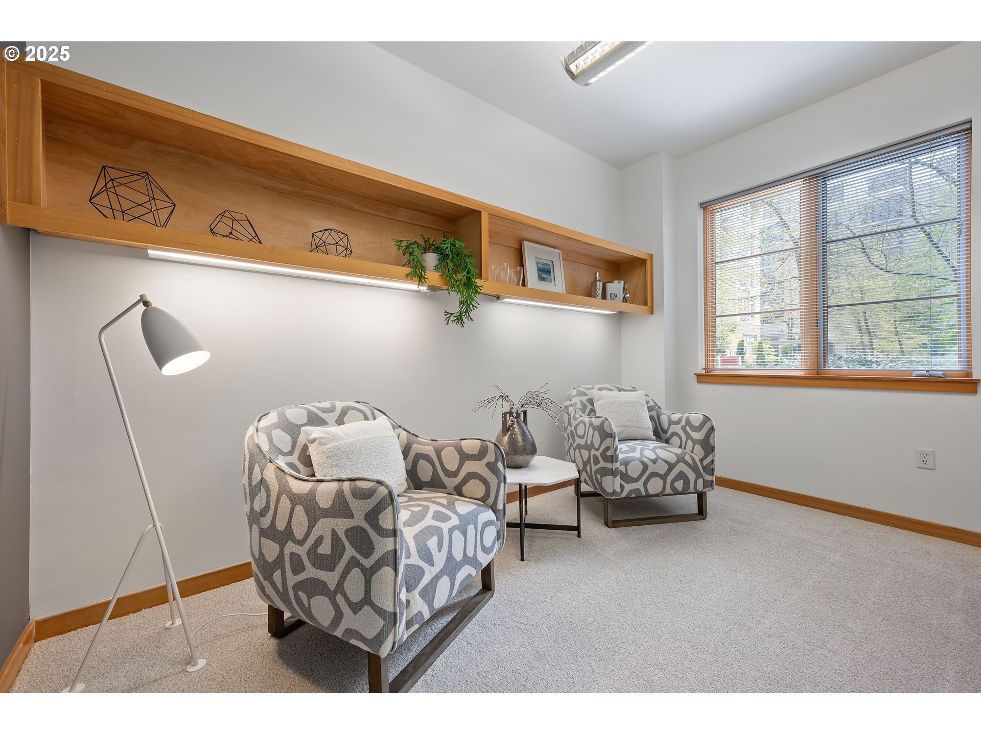 1120 NW Northrup ST 102