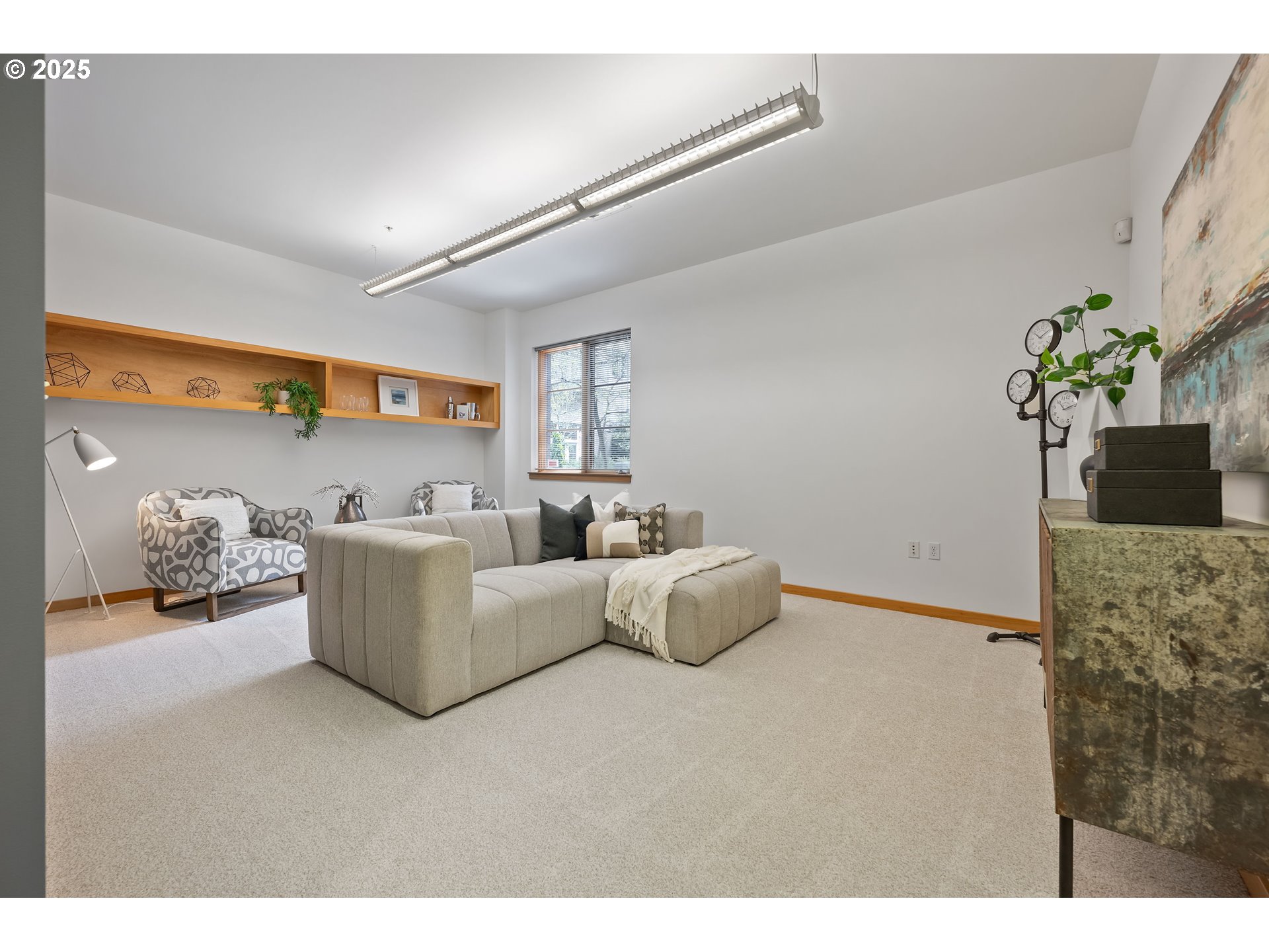 1120 NW Northrup ST 102