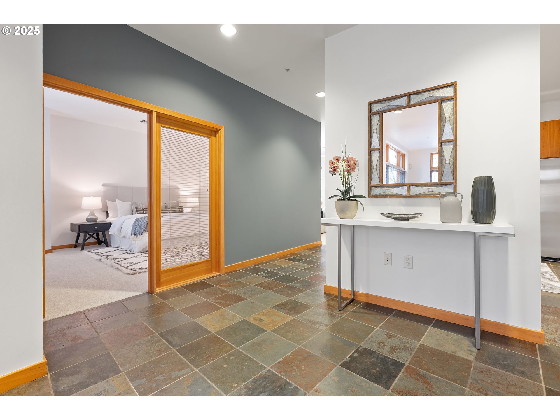 1120 NW Northrup ST 102